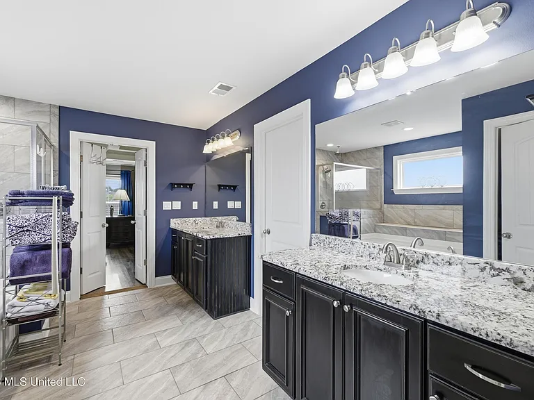 5353 Keating Dr — Photo 17