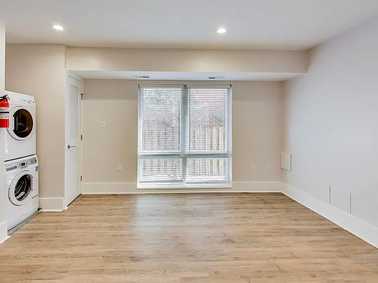 1904 Irving St NE — Photo 4