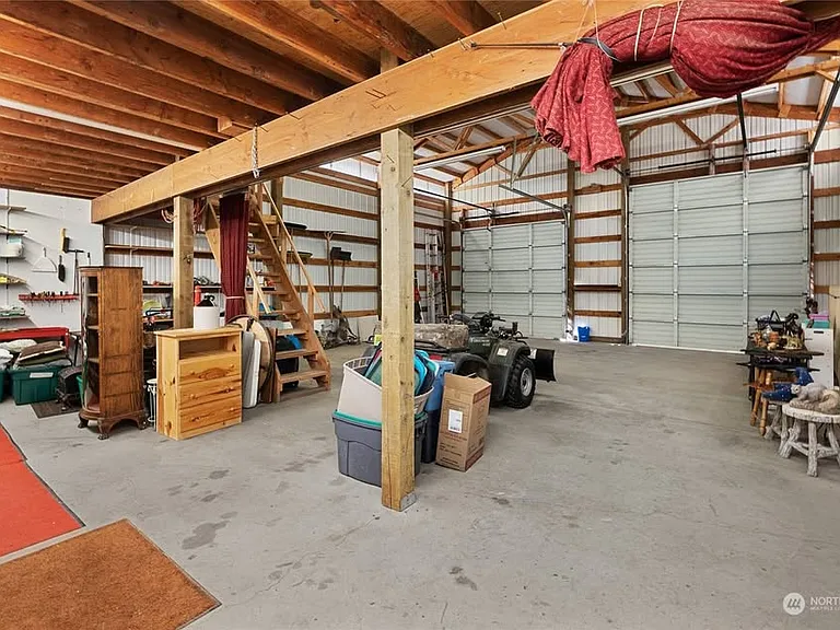 601 N Okanogan St — Photo 4