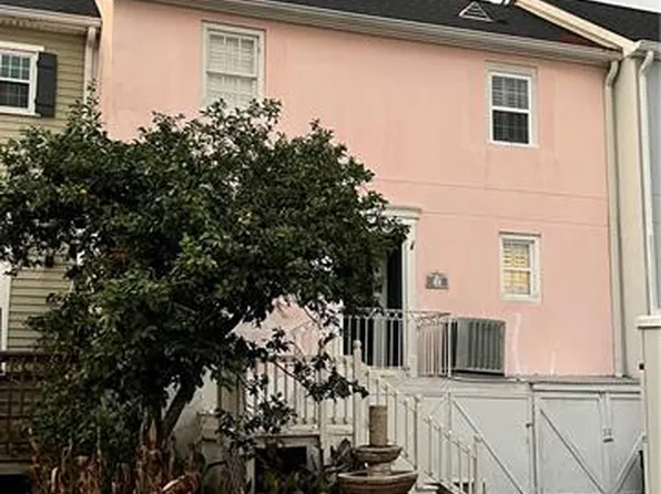 2 Place Lafitte, Madisonville, LA 70447