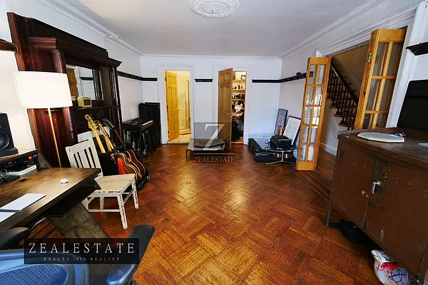 Rented by ZealEstate Group Inc | media 36