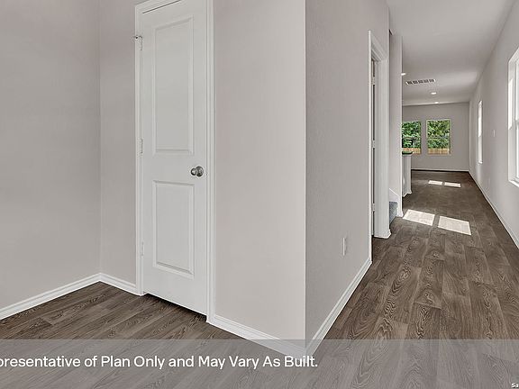 4th image of 229 LANGSTON DRIVE