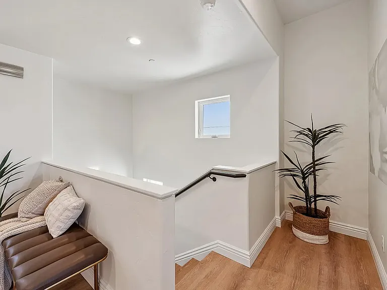314 Golden Gate Ave — Photo 10