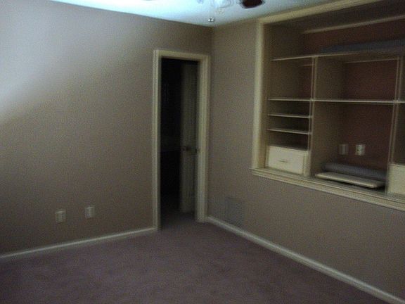 4th image of 1106 Court Ave