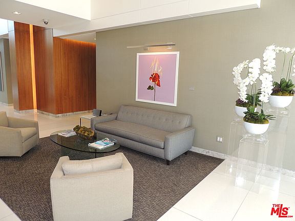 4th image of 838 N Doheny Dr APT 201