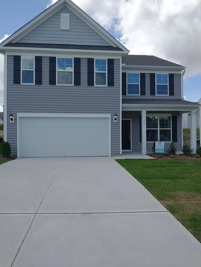 4 bed, 2.5 bath, 2623 sqft, $2,336 — Photo 1