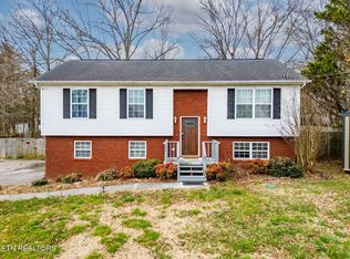 221 Stone St, Seymour, TN 37865