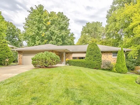 4208 Tallwood Ave, Rockford, IL 61114