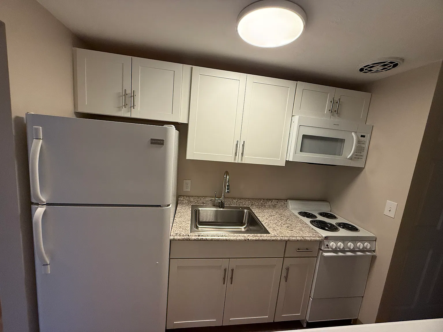 105 Anoka Ave — Photo 3