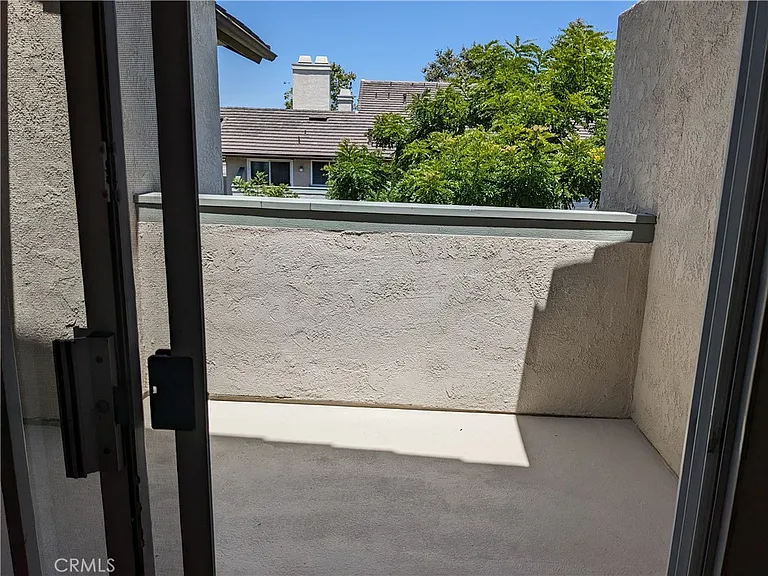 38 Exeter — Photo 11