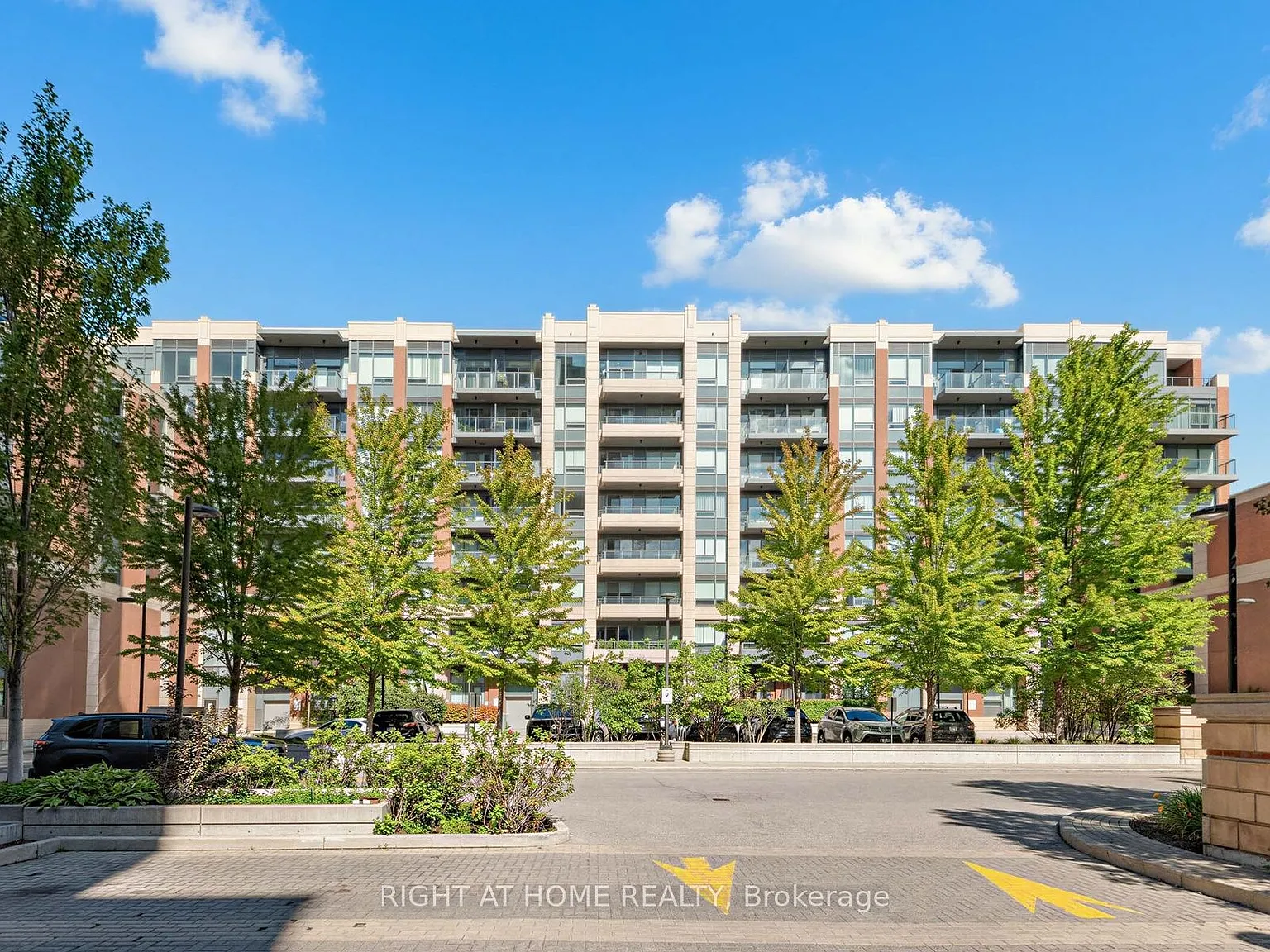 3 bed, $3,200 — Photo 2