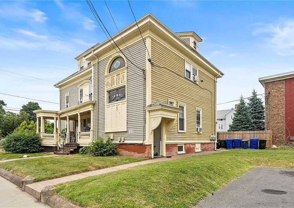 1st image of 133 Cottage St