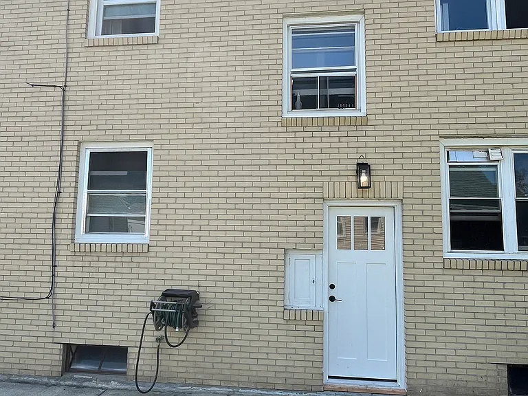 90 Longmeadow Rd #3 — Photo 13