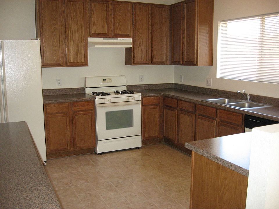 Spacious Kitchen