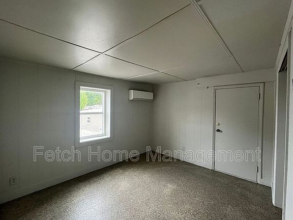 3rd image of 2481 Old Philadelphia Pike #B