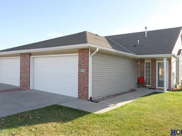 2356 Cedar Cove Rd, Lincoln, NE 68507