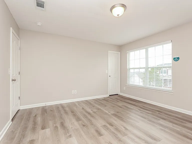 329 Sarna Dr — Photo 13