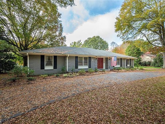2nd image of 248 Riverwood Dr