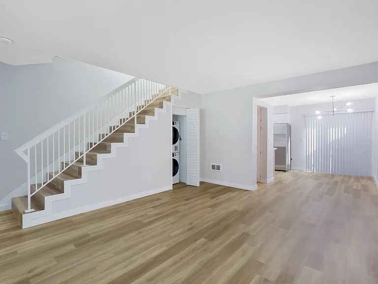 3650 Newton — Photo 17
