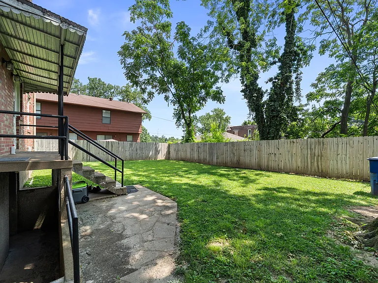1010 Sanford Ave #1 — Photo 22