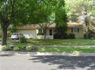 5926 Mayhill Dr, Madison, WI 53711