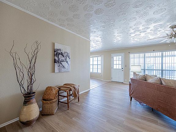5th image of 3833 Candy Ln