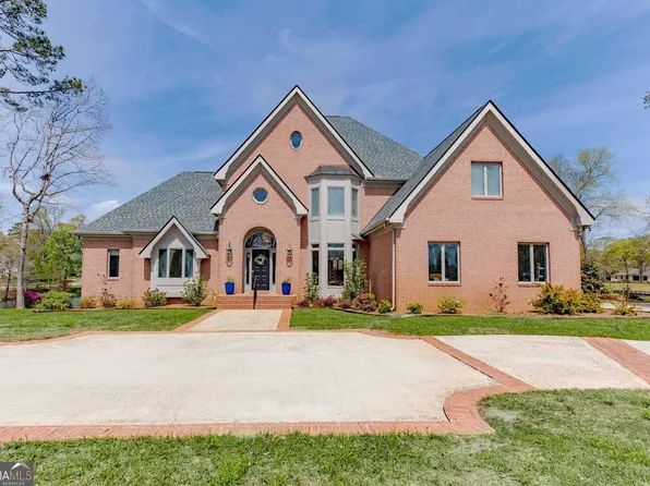 202 Club Ct, Warner Robins, GA 31088