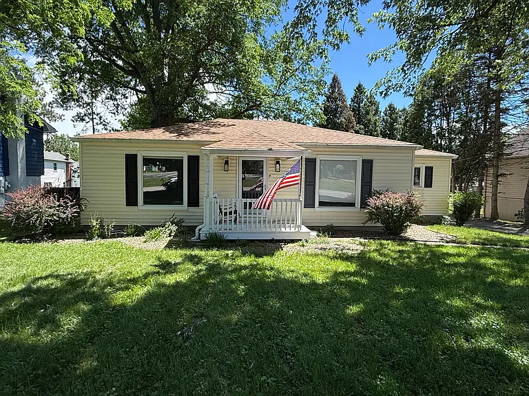 2682 Smith Rd — Photo 2
