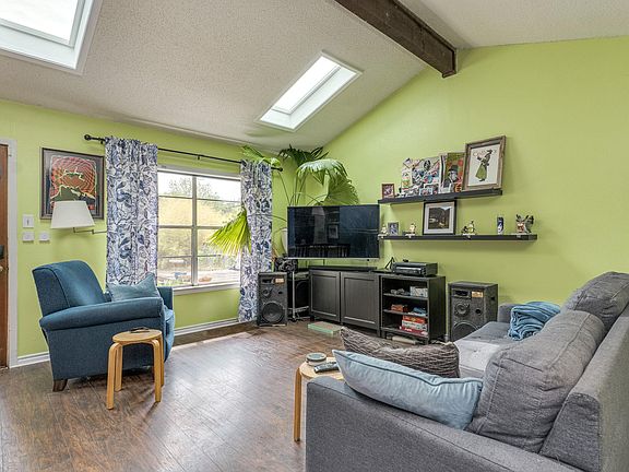 5th image of 7707 Meadowview Ln
