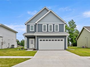 1104 28th St, Perry, IA 50220