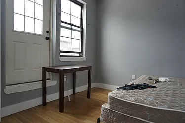 Rented by Rennit Inc.