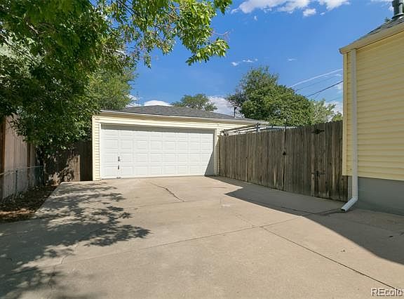 4th image of 3270 S Dale Ct