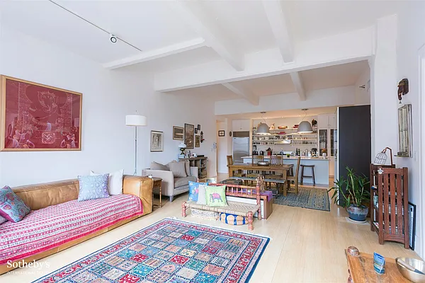 Sold by Sotheby's International Realty | media 4