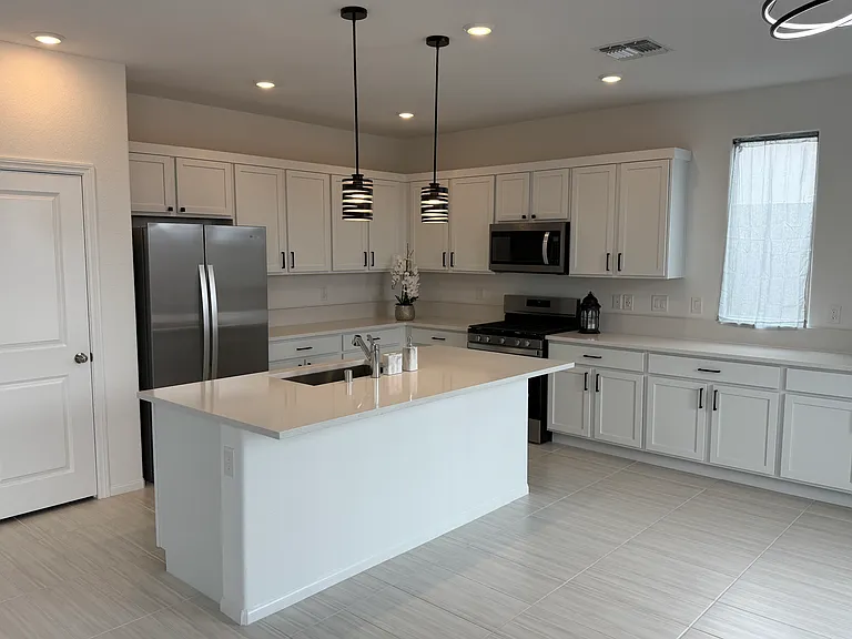W Quail Ave — Photo 3
