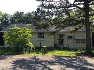 10 Holiday Shores Dr, Bismarck, MO 63624