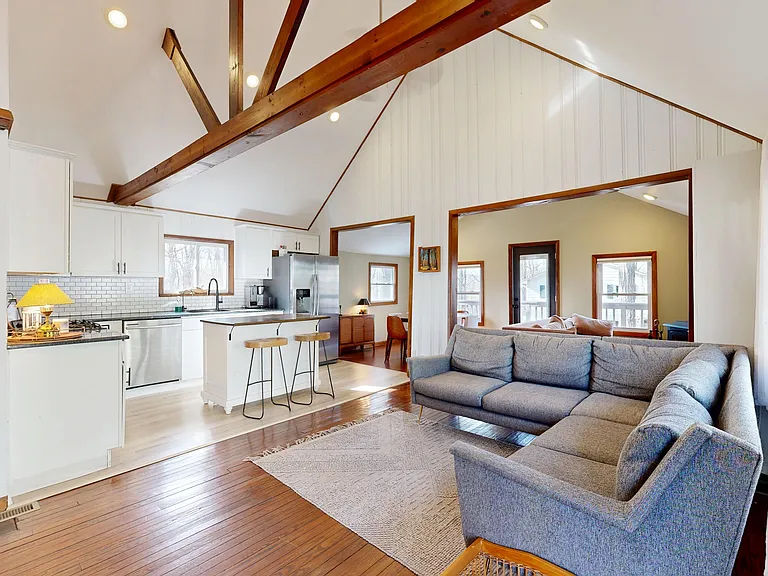 319 Midway Dr — Photo 18