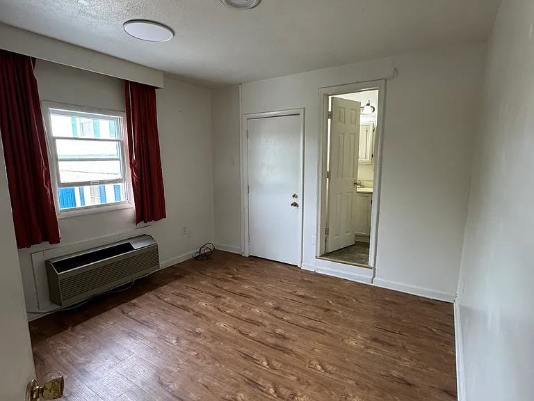 141 W 15th St #247 — Photo 12