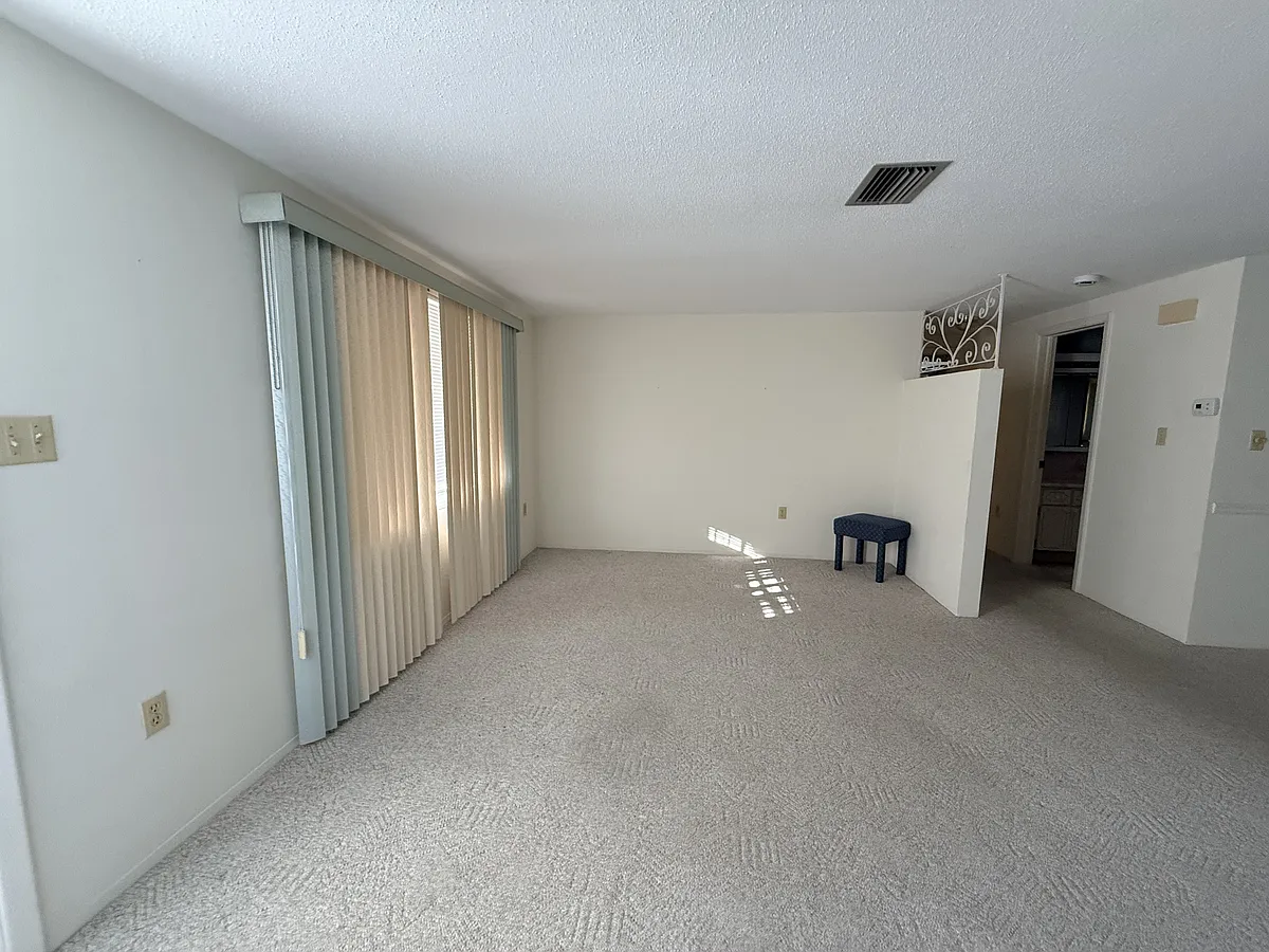 Building Photo - 10802 Laburnum Dr