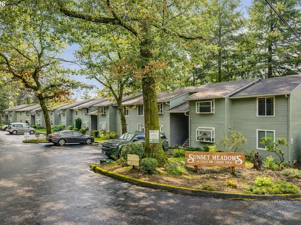 11990 SW Corby Dr APT 2, Portland, OR 97225