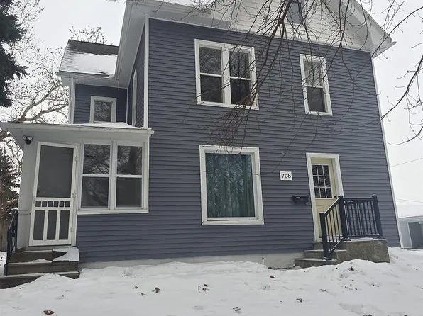 708 Park St, Reinbeck, IA 50669