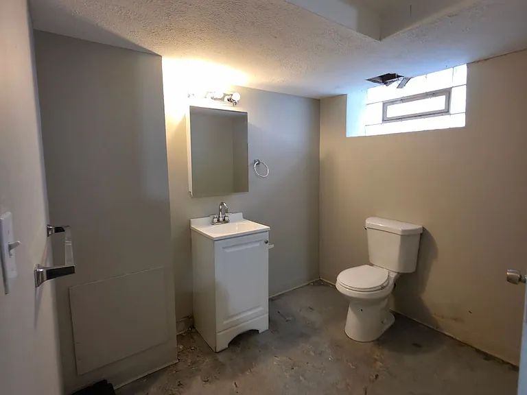 1035 Elbon Rd — Photo 5