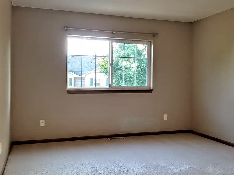 18 Bridgewater Trl — Photo 8