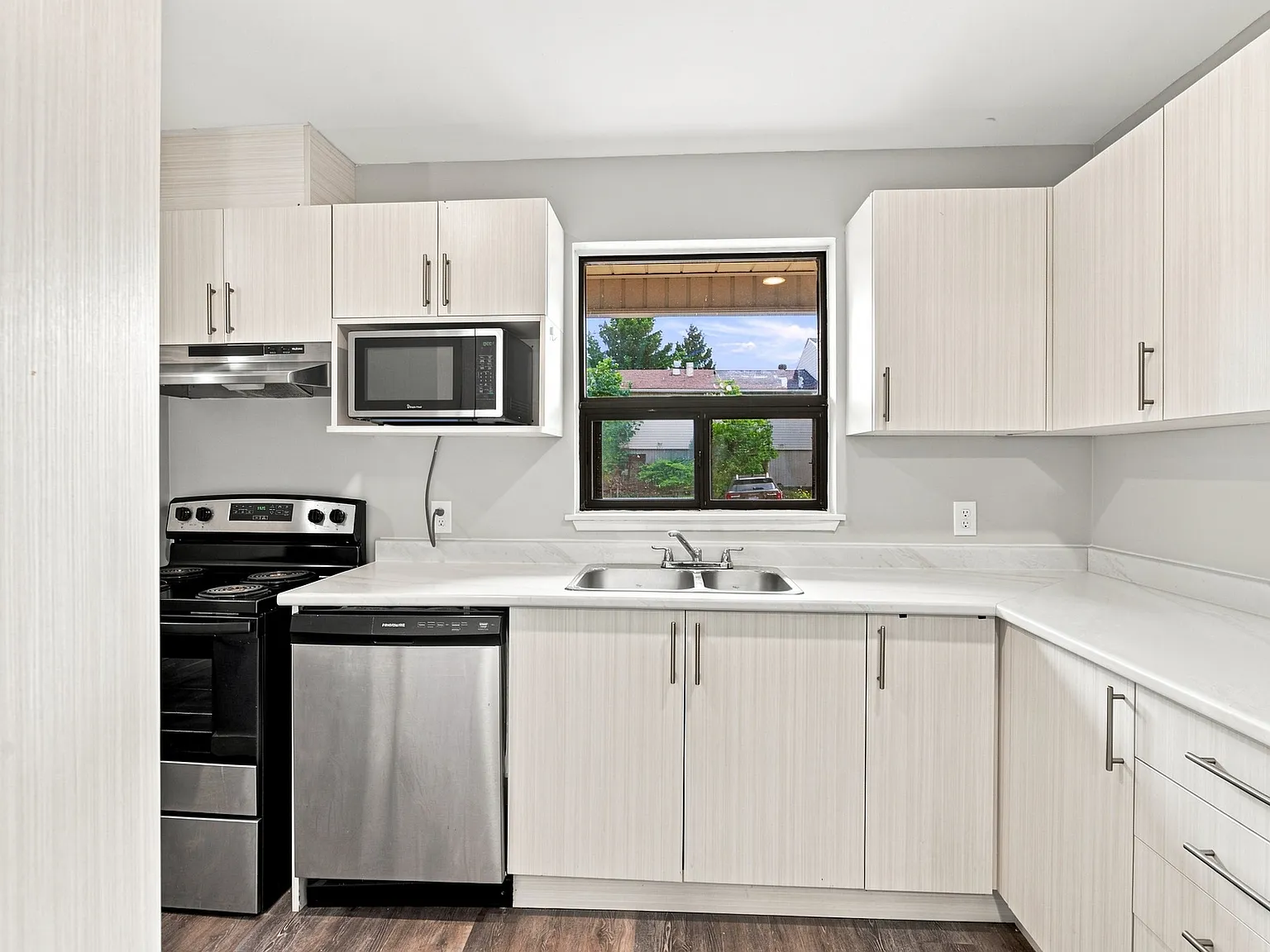 Crystal Heights Townhouses — Photo 3