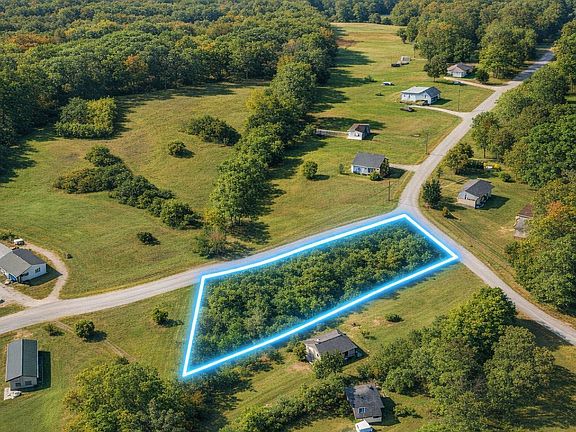 4th image of 0 Duke Ln