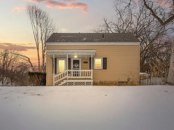 227 3rd Ave NE, Faribault, MN 55021