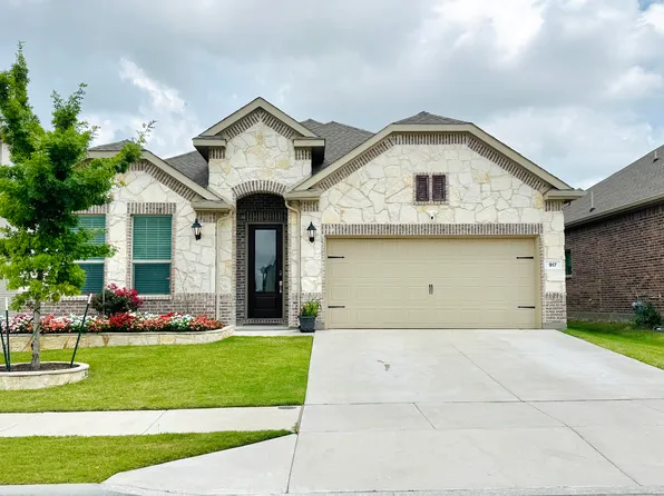 917 Rosebay Dr, Justin, TX 76247