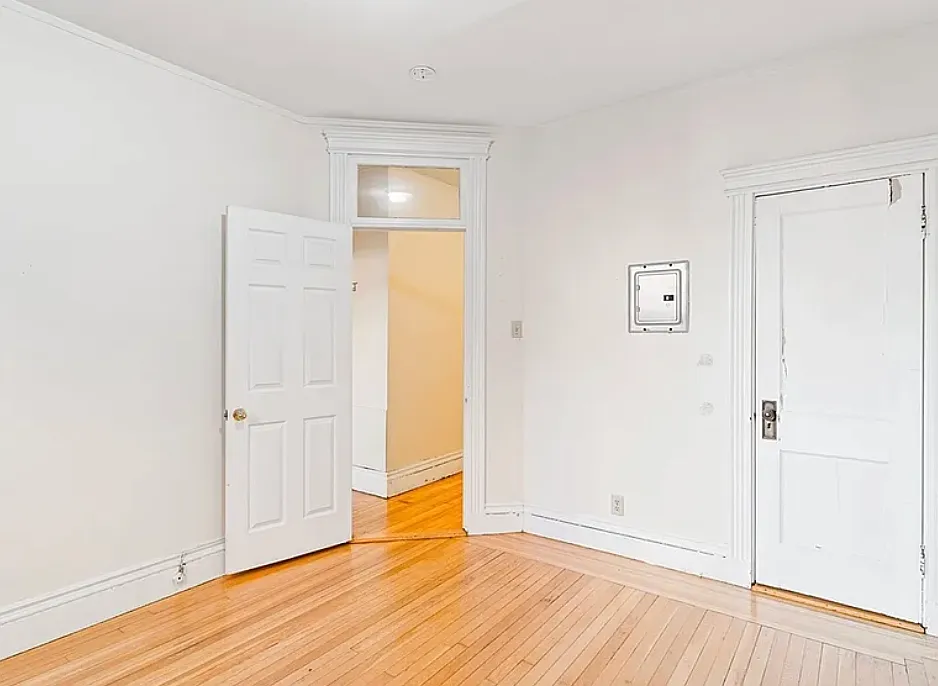 2 bed, 485 sqft, $3,300 — Photo 1