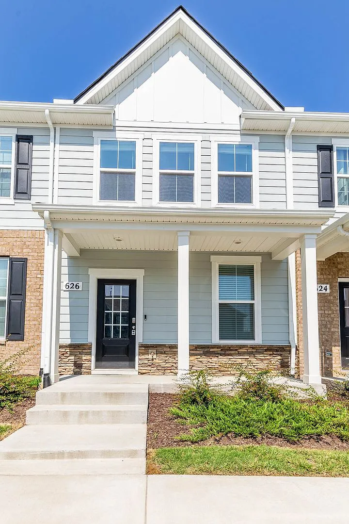 626 Longtail Ln — Photo 3