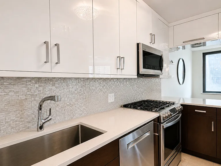 1619 3rd Ave #4C — Photo 10