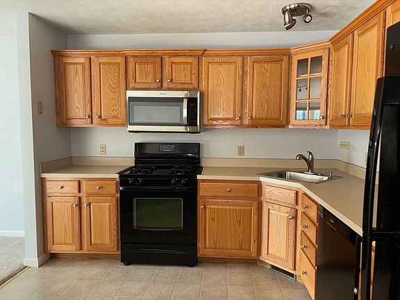 5th image of 95 Green Briar Rd